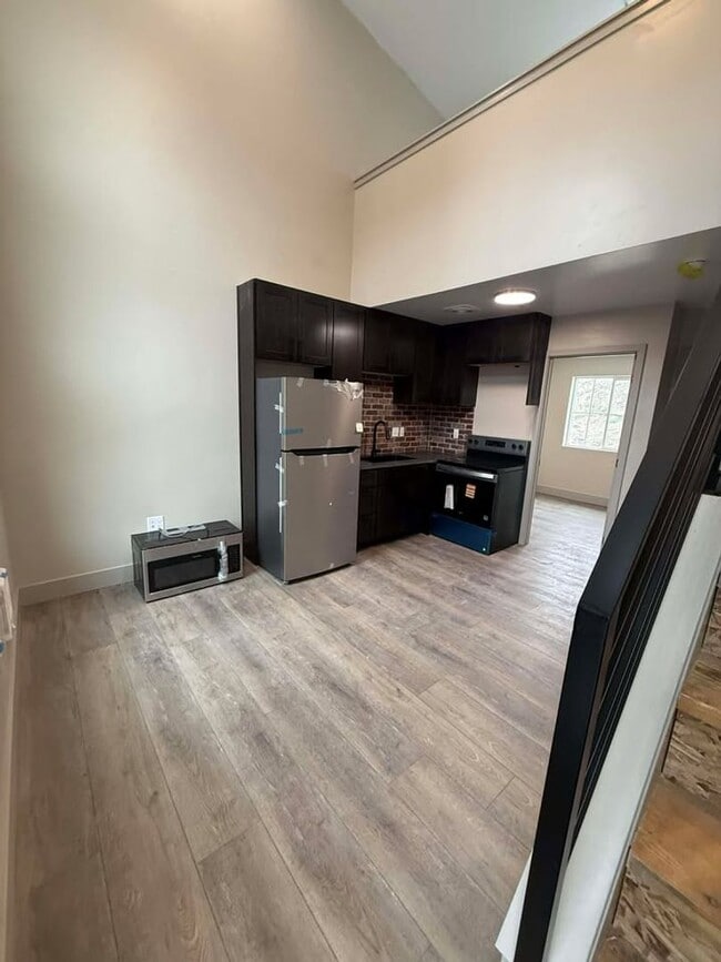 Building Photo - Steel Hollow Cottage Community