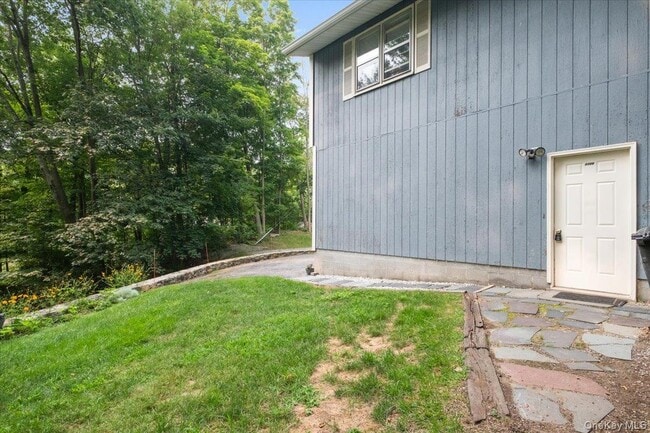 Building Photo - 272 Brewster Hill Rd