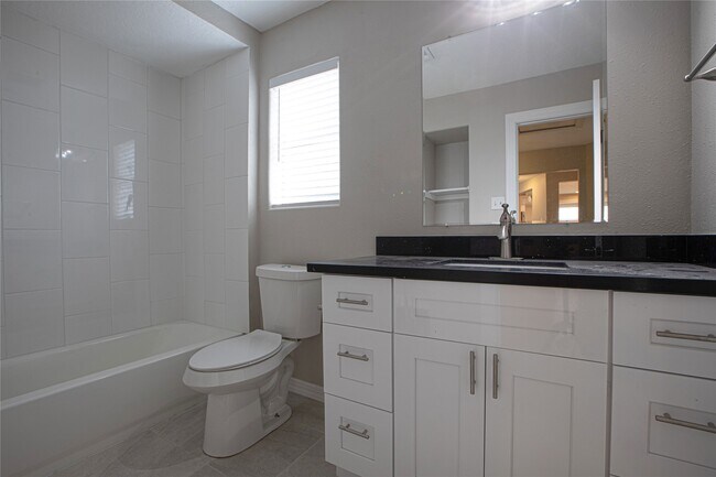 Building Photo - 16042 Bear Hill Dr