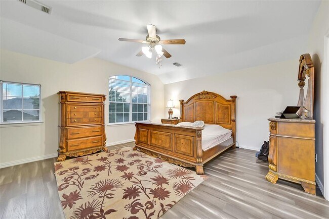Building Photo - 7107 Cornflower Ln