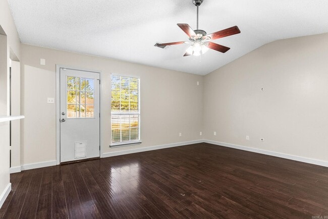 Building Photo - 10 Meadow Ridge Loop