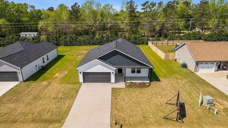 Building Photo - 206 Essex Dr