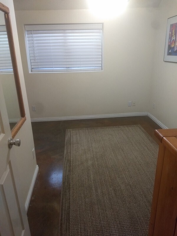 Building Photo - 1171 Country Ridge Dr