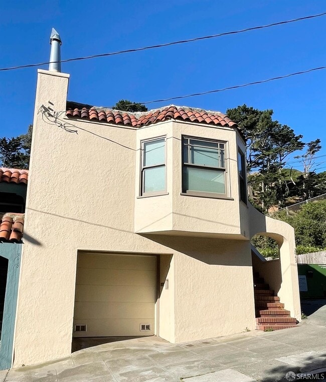 Primary Photo - 2443 15th St