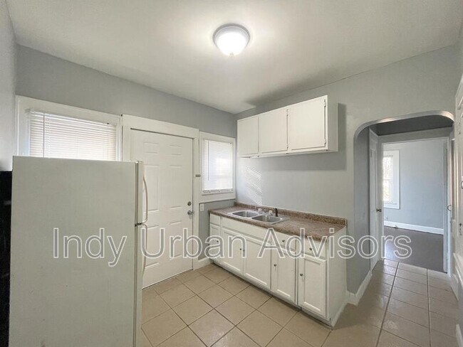 Building Photo - 1935 Adams St