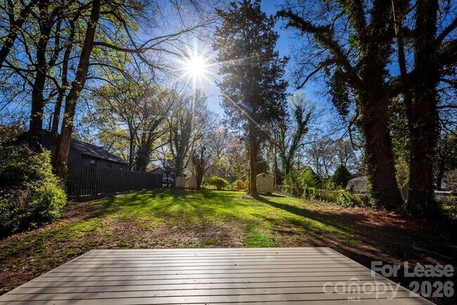 Building Photo - 435 Walnut Ave