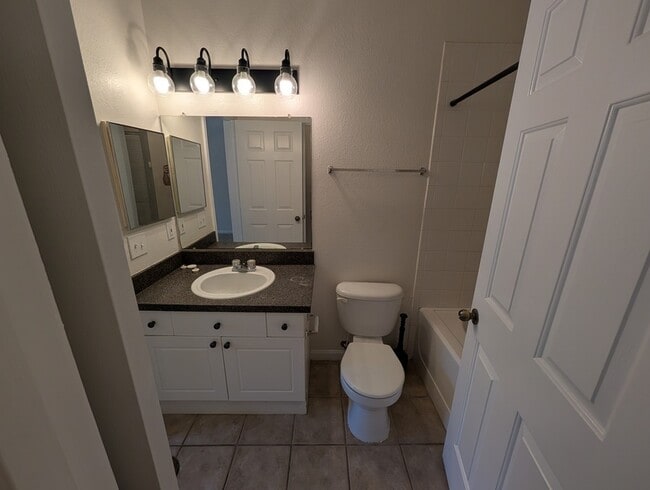 Building Photo - 2218 Portofino Pl