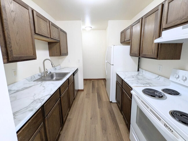 Building Photo - Sunset Lane Apartments