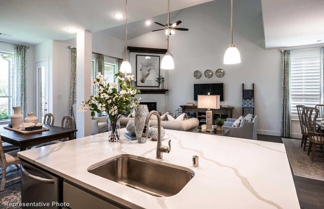 Building Photo - 2901 Black Walnut St