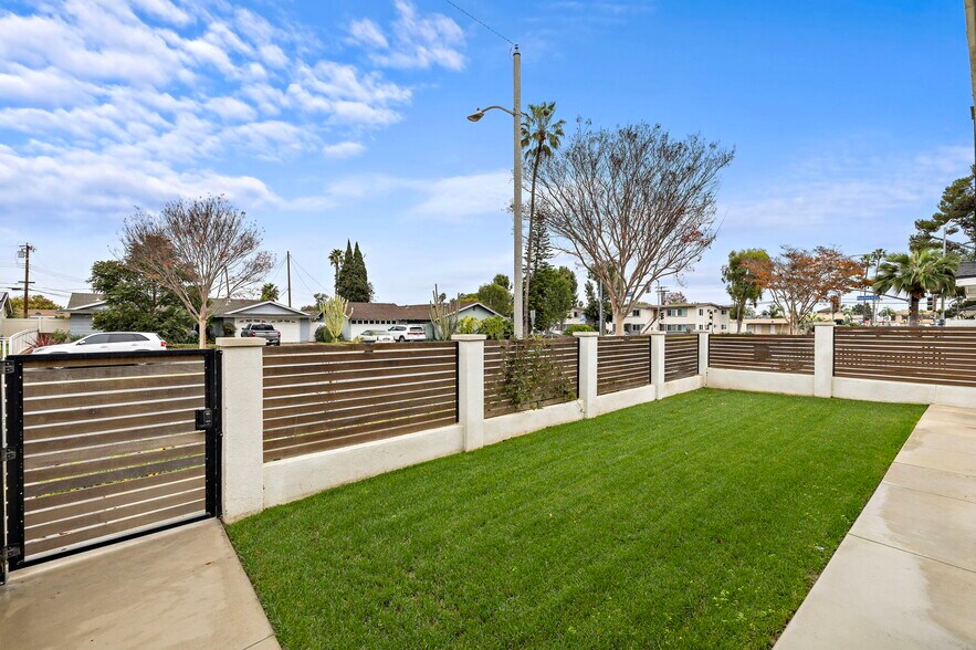 Building Photo - 1581 Baker St