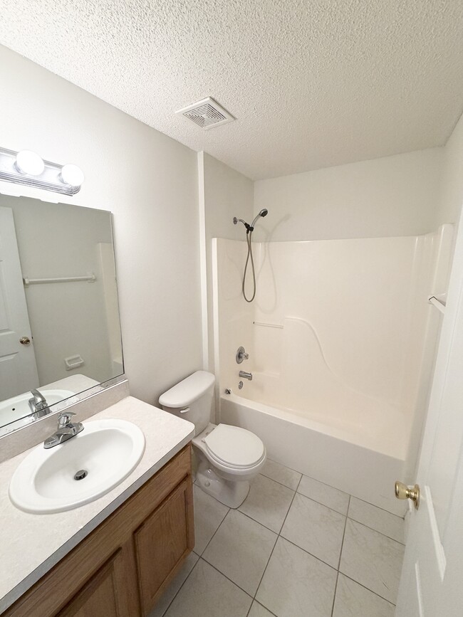 Building Photo - 120 Foxhall Ln