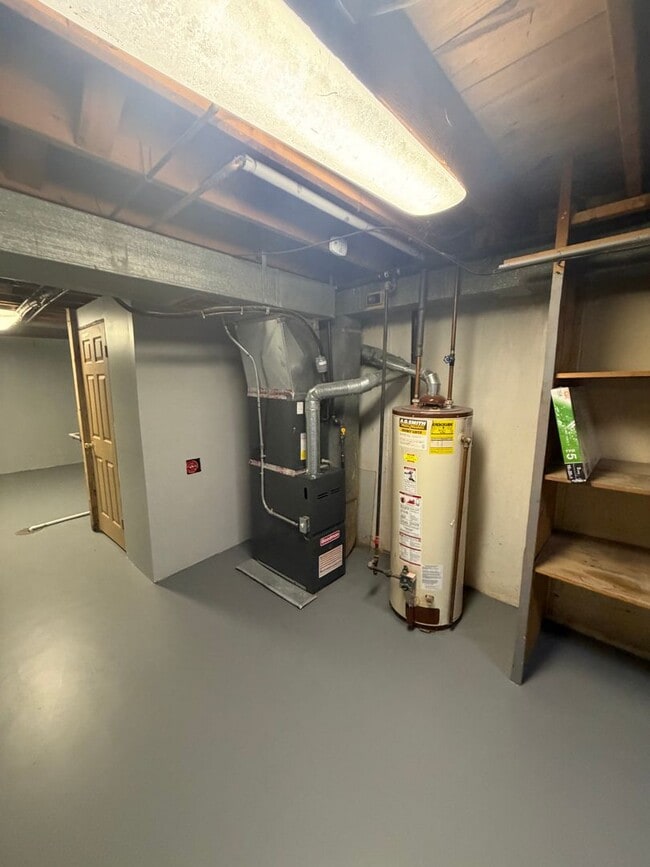 Building Photo - 1315 Mendell Dr