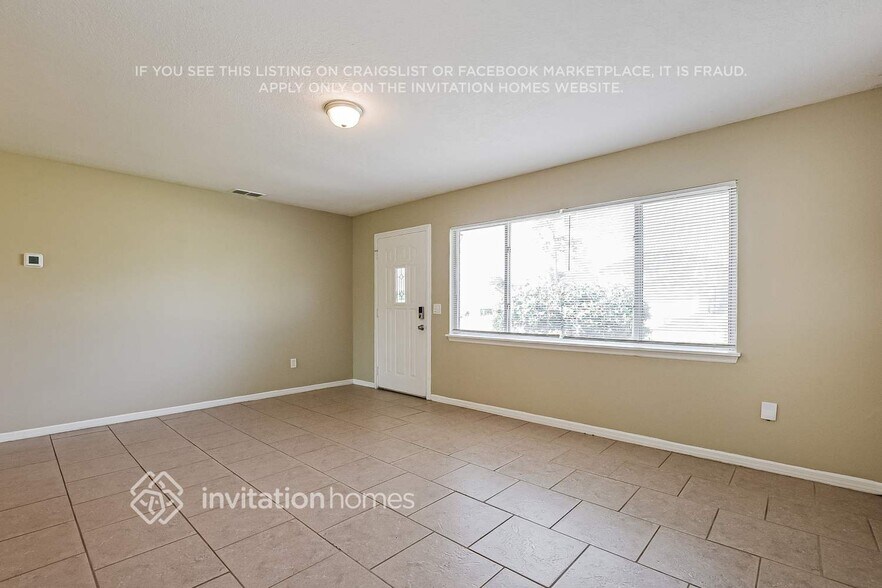 Building Photo - 3196 Sky St