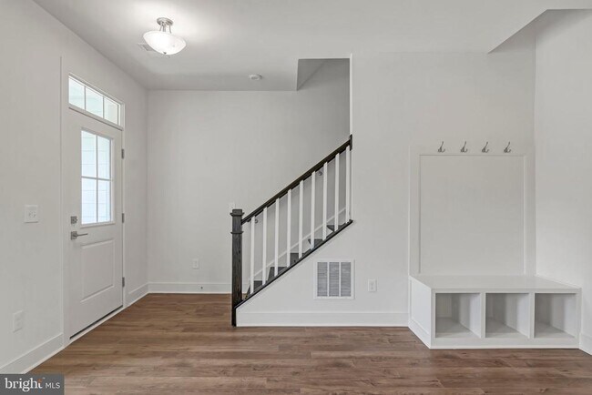 Building Photo - 1648 Sandpiper Bay Lp