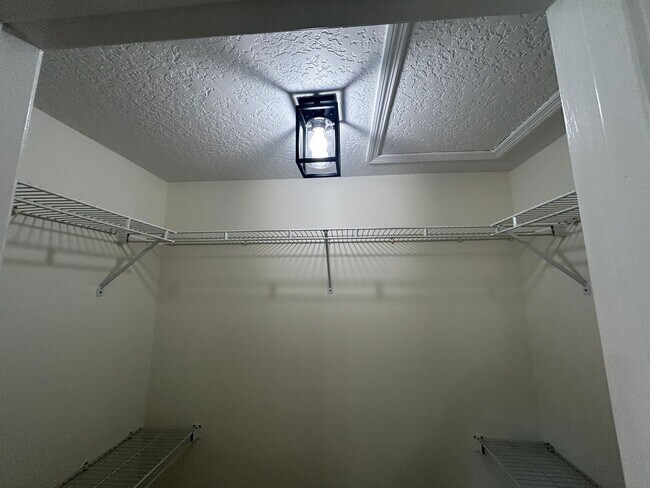 Building Photo - 895 Wandering Pine Trail