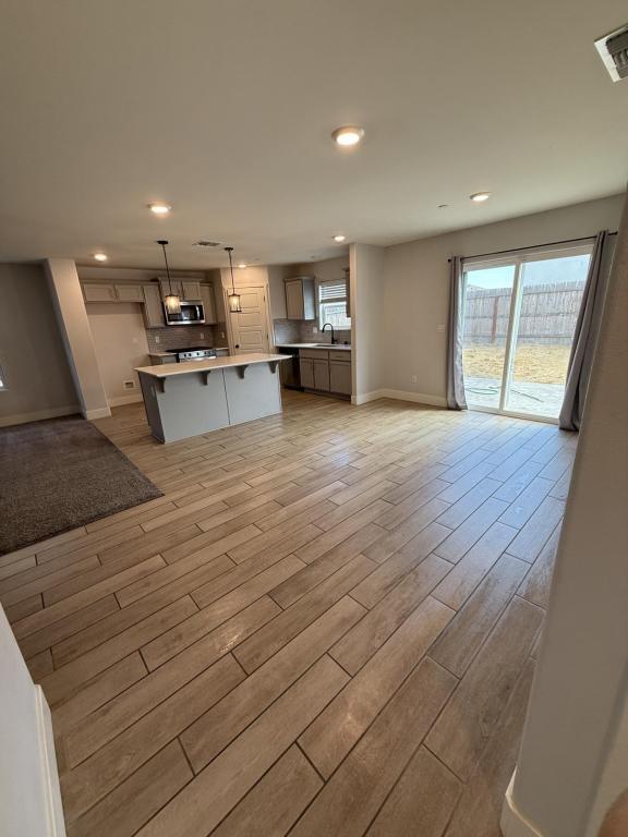 Building Photo - 2124 Ukiah Ct