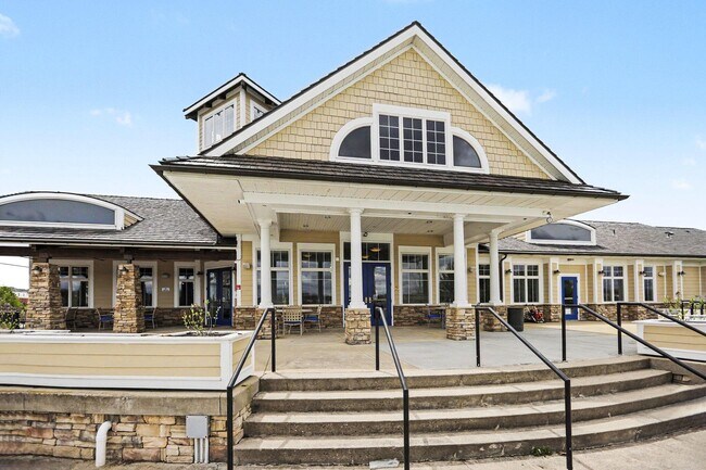 Building Photo - 24829 Reeds Pointe Dr