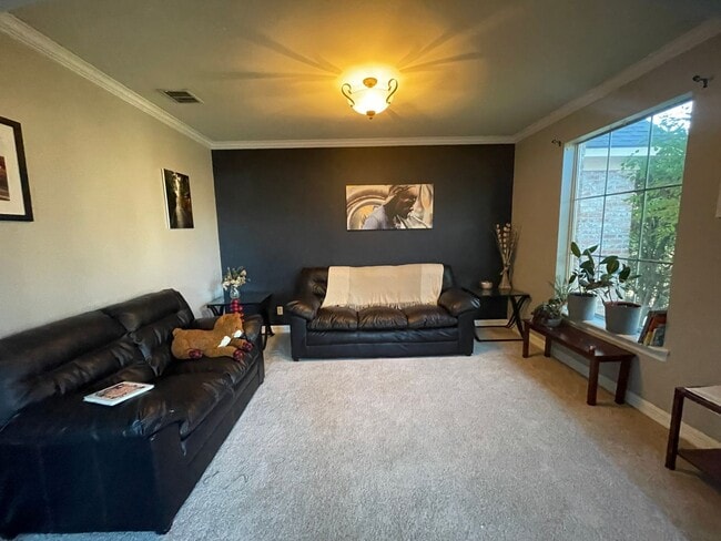 Building Photo - Price Dropped Gorgeous 5 Bedroom Home in The Haven!