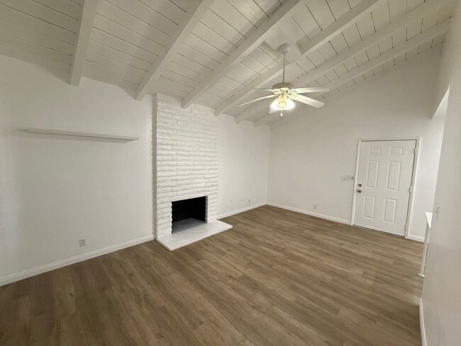 Building Photo - 2258 Pamela Ln