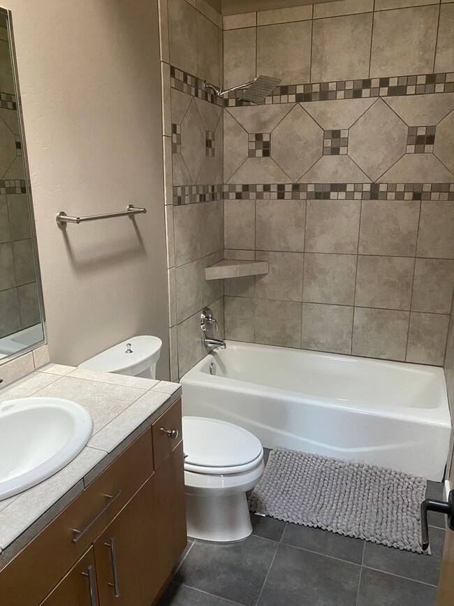 Building Photo - Contemporary 2 Bedroom, 2.5 Bath townhouse...