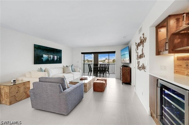 Building Photo - 9486 Gulf Shore Dr