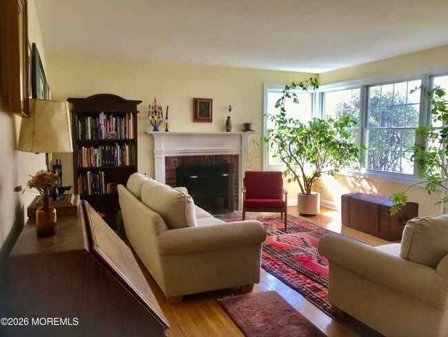 Building Photo - 145 Kemp Ave