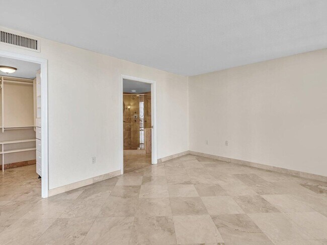 Building Photo - 4200 N Ocean Dr