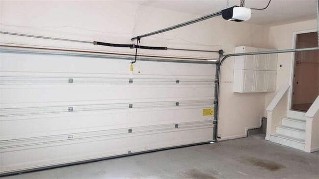 Building Photo - 3281 Winthrop Cir