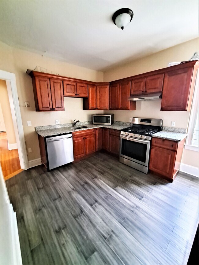 Building Photo - 92 Waumbeck St