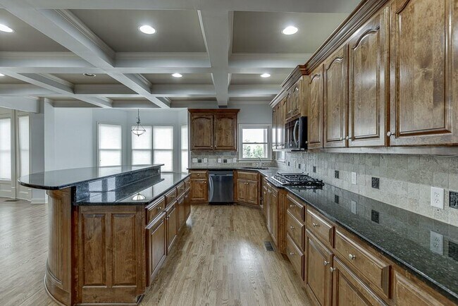 Building Photo - 4537 Grandview Pkwy