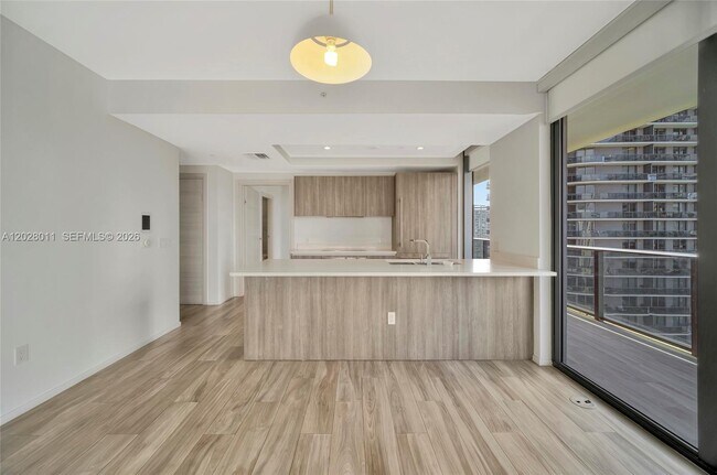 Building Photo - 801 S Miami Ave