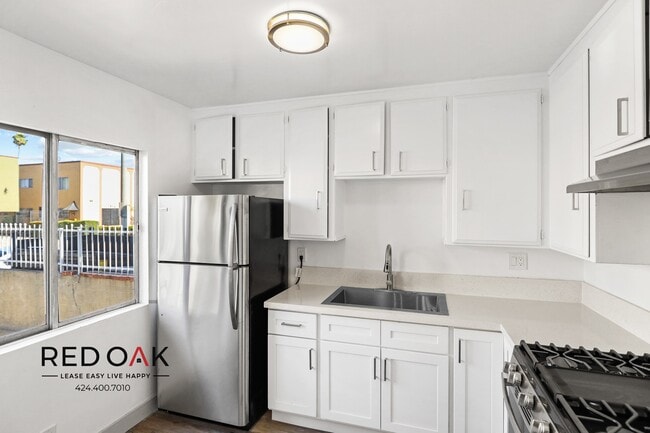 Building Photo - 1965 S Garth Ave