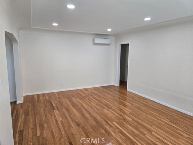 Building Photo - 14001 Dunrobin Ave