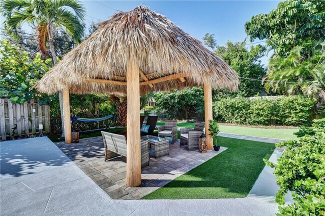 Building Photo - 10 S Swinton Cir