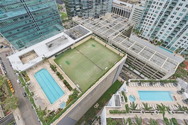 Building Photo - 1300 Brickell Bay Dr