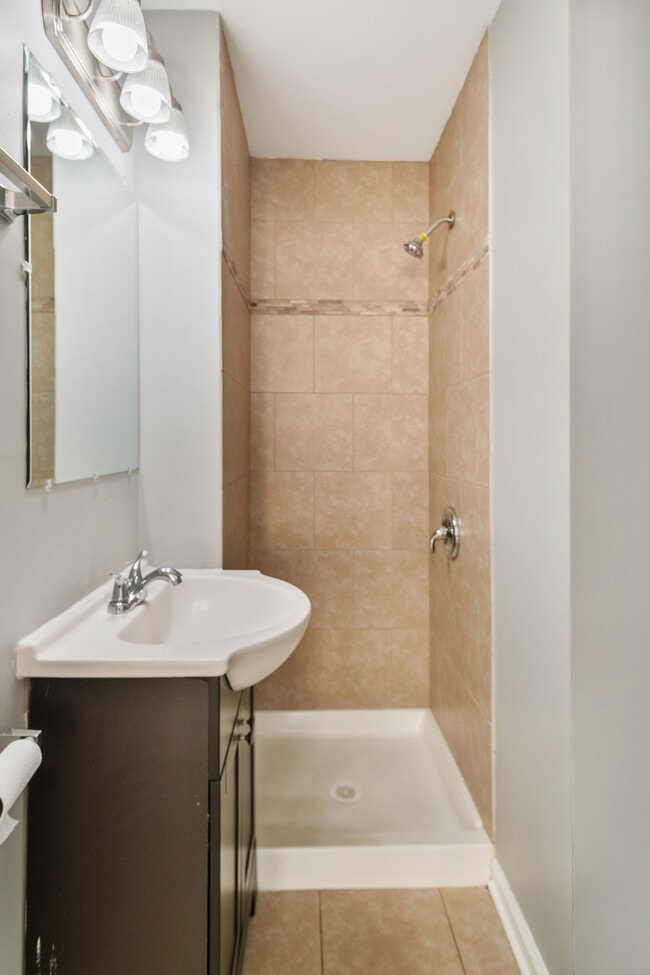 Building Photo - 17306 Holmes Ave