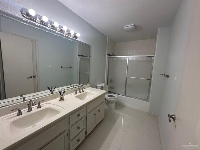 Building Photo - 23 N St