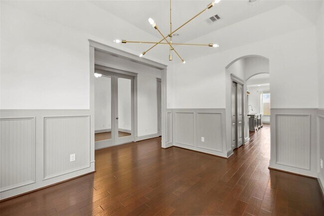 Building Photo - 1538 Thornton Rd