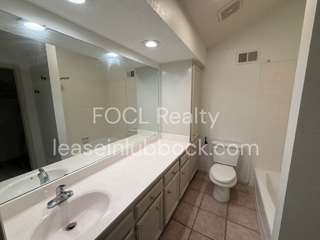 Building Photo - 8302 Raleigh Ave