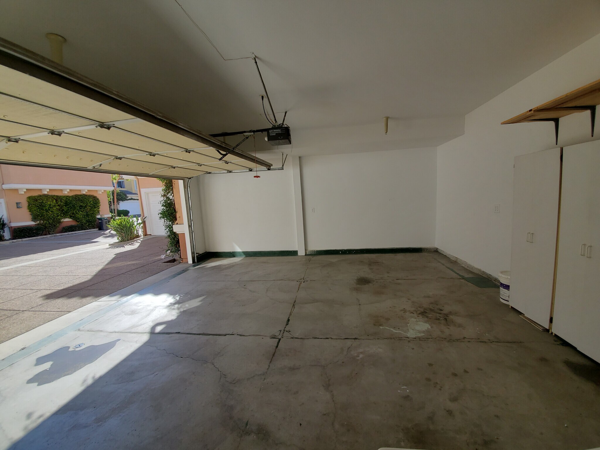 Building Photo - 1404 Reggio Aisle