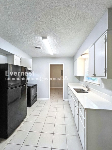 Building Photo - 1731 Carla Cove