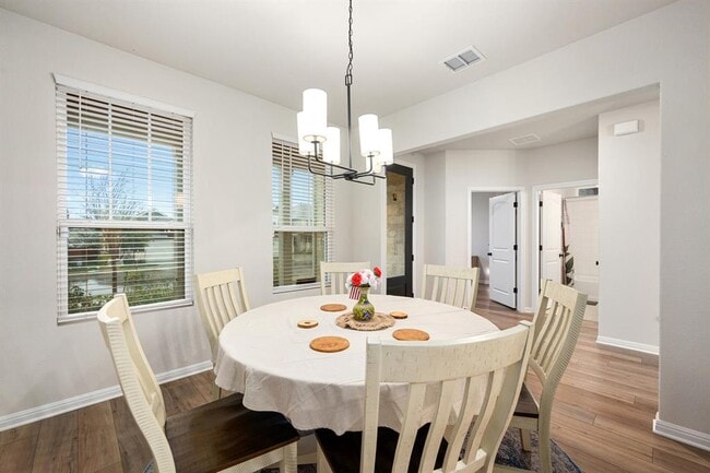 Building Photo - 236 Travis Ln