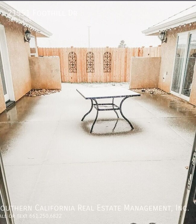 Building Photo - 21551 Foothill Dr