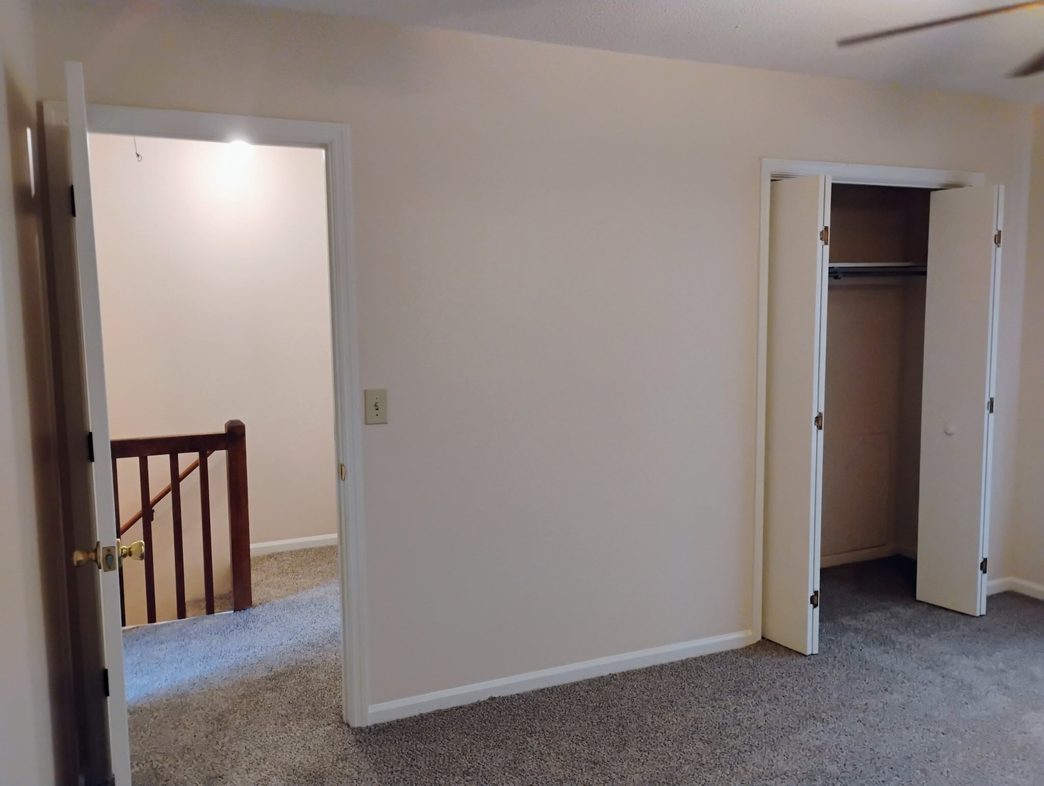 Bedroom 2 entrance and closet - 4725 Bayfield Dr