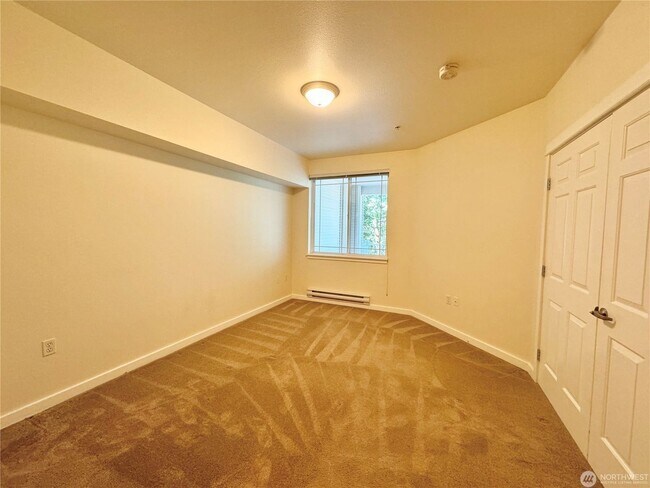 Building Photo - 2bd/2ba Newcastle Condo