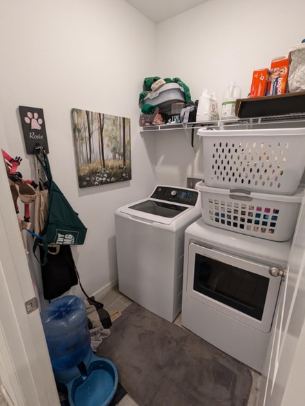 Building Photo - 3459 NE 38th Ln