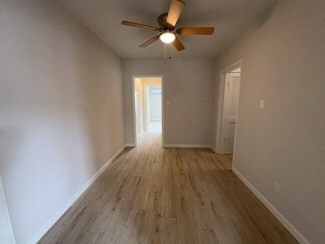 Building Photo - 1006 Studewood St