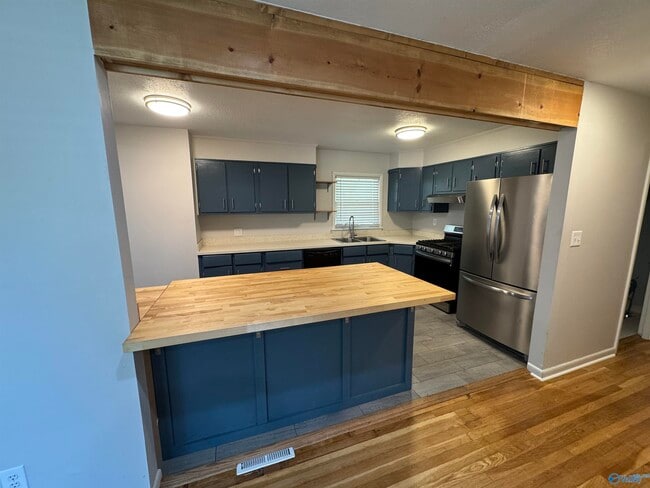 Building Photo - 918 Woodall Ln NW