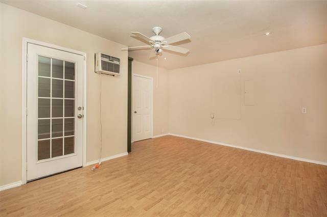 Building Photo - 4512 Blue Jay Ln