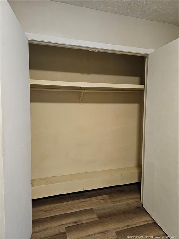 Building Photo - 797 Hedgelawn Way